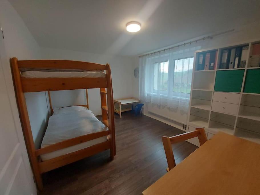 Dum Nedaleko Resovskych Vodopadu Villa Tvrdkov Kültér fotó